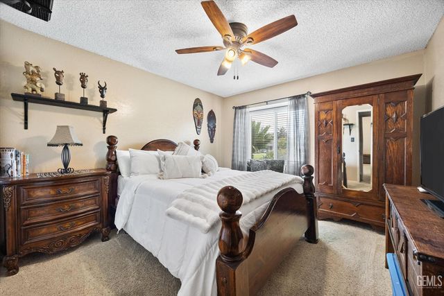 1813 Vallecito Lane, Bakersfield, CA 93309