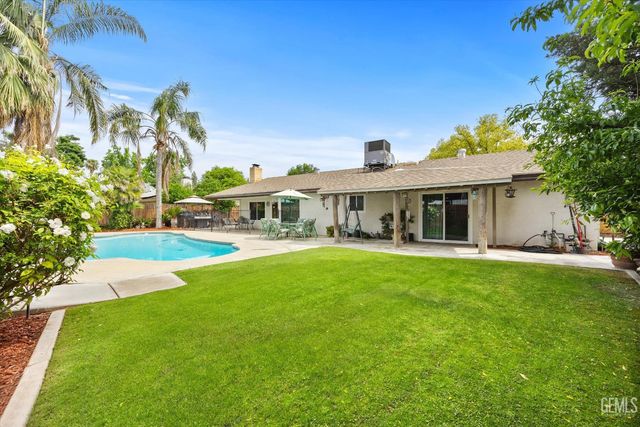 1813 Vallecito Lane, Bakersfield, CA 93309