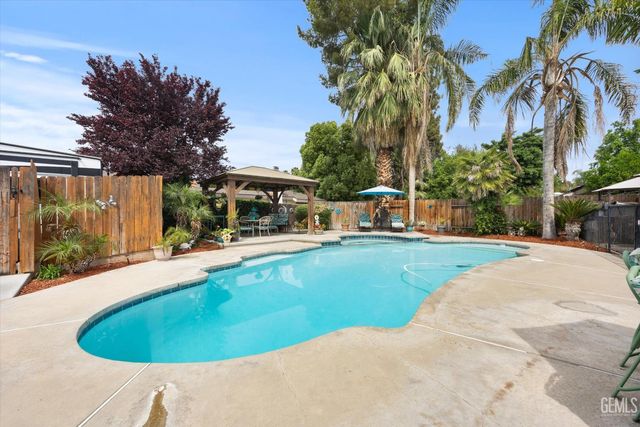 1813 Vallecito Lane, Bakersfield, CA 93309