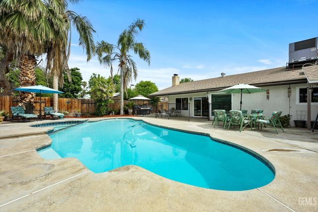 1813 Vallecito Lane, Bakersfield, CA 93309