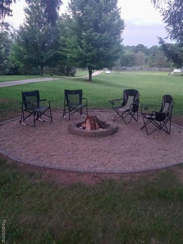 11646 Dixie Highway, Holly, MI 48442