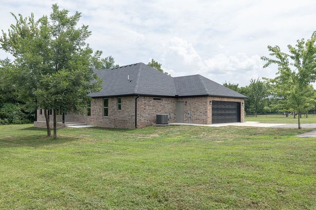 216 Oneal Lane, Elkins, AR 72727