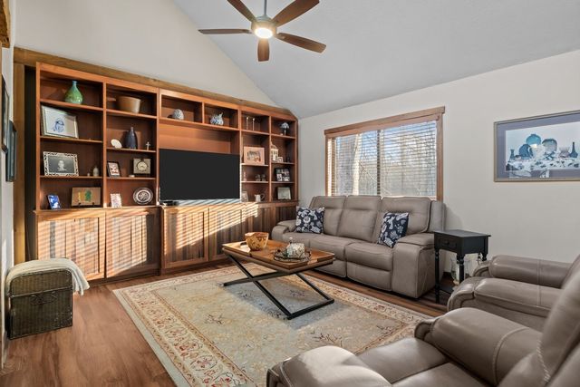 1102 Patterson Dr, Kingston Springs, TN 37082