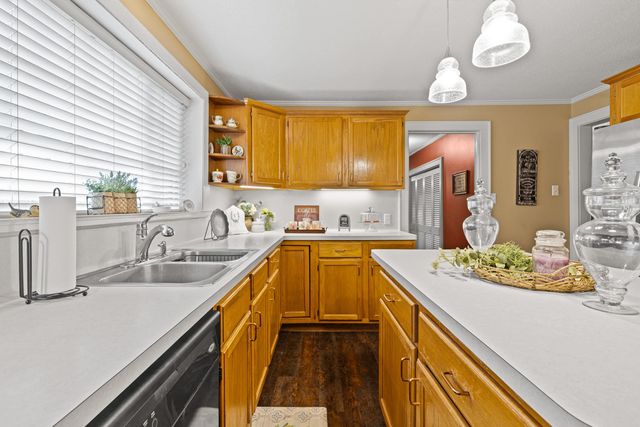 305 W Lafayette, Jefferson, TX 75657