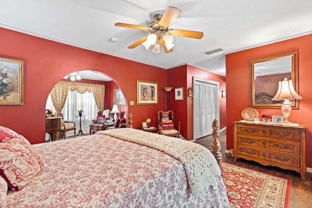 305 W Lafayette, Jefferson, TX 75657