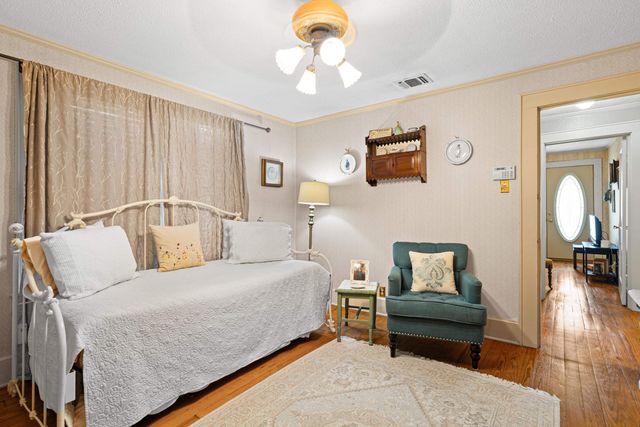 305 W Lafayette, Jefferson, TX 75657