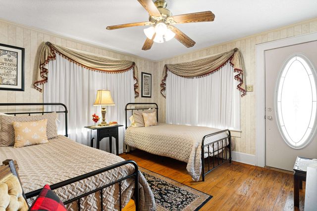 305 W Lafayette, Jefferson, TX 75657