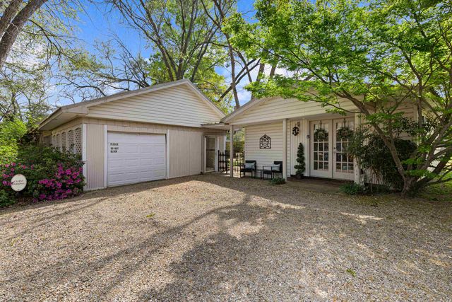 305 W Lafayette, Jefferson, TX 75657