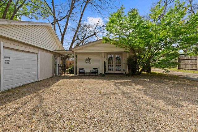 305 W Lafayette, Jefferson, TX 75657