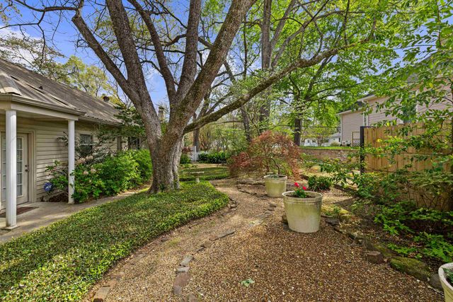 305 W Lafayette, Jefferson, TX 75657