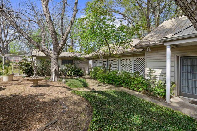 305 W Lafayette, Jefferson, TX 75657