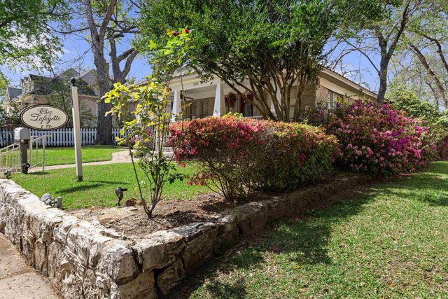 305 W Lafayette, Jefferson, TX 75657