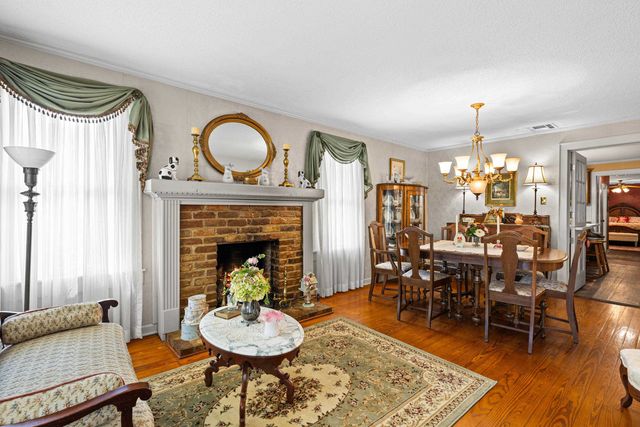 305 W Lafayette, Jefferson, TX 75657