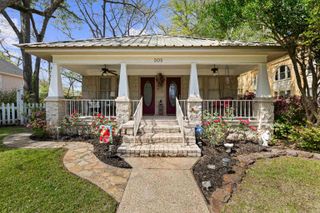 305 W Lafayette, Jefferson, TX 75657