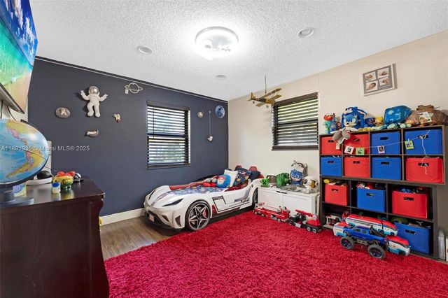 8386 NW 17th Ct, Coral Springs, FL 33071