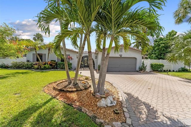 8386 NW 17th Ct, Coral Springs, FL 33071
