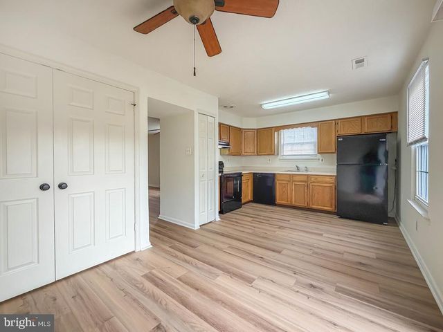 21 STOCKTON COURT, Newtown, PA 18940