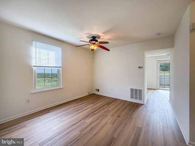 21 STOCKTON COURT, Newtown, PA 18940