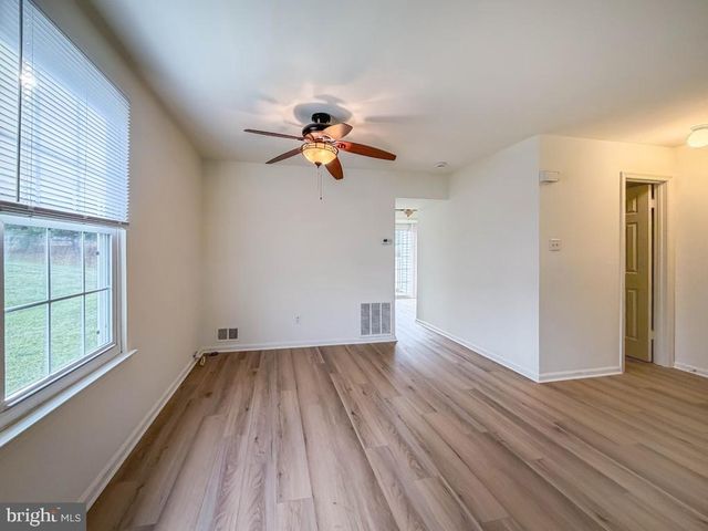 21 STOCKTON COURT, Newtown, PA 18940