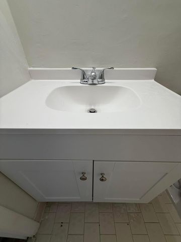 2000 Springdale Boulevard 204, Palm Springs, FL 33461