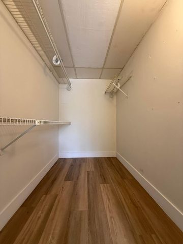 2000 Springdale Boulevard 204, Palm Springs, FL 33461