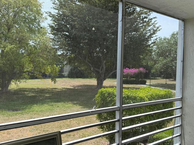 2000 Springdale Boulevard 204, Palm Springs, FL 33461