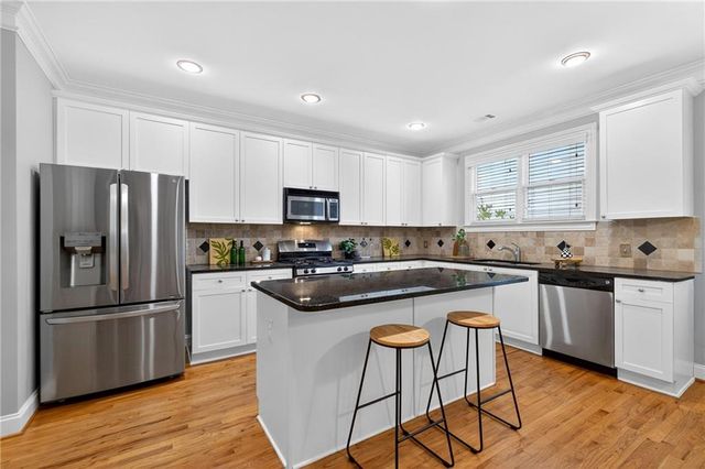 1767 Drew NW Drive, Atlanta, GA 30318