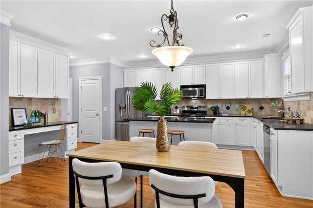 1767 Drew NW Drive, Atlanta, GA 30318