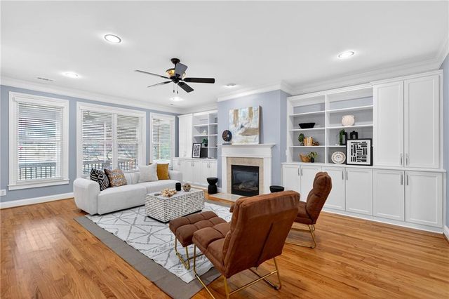 1767 Drew NW Drive, Atlanta, GA 30318