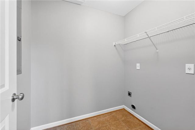 1767 Drew NW Drive, Atlanta, GA 30318