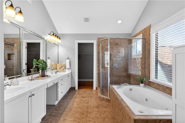 1767 Drew NW Drive, Atlanta, GA 30318