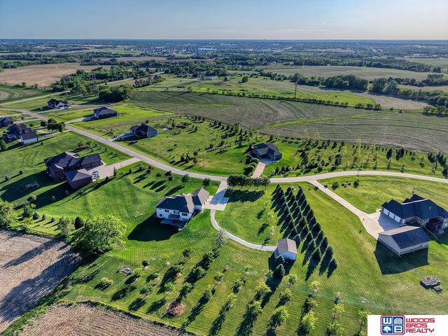1900 N 129th Street, Lincoln, NE 68527