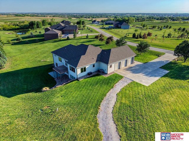 1900 N 129th Street, Lincoln, NE 68527