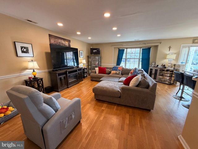 4702 ABERDEEN LN, Blackwood, NJ 08012