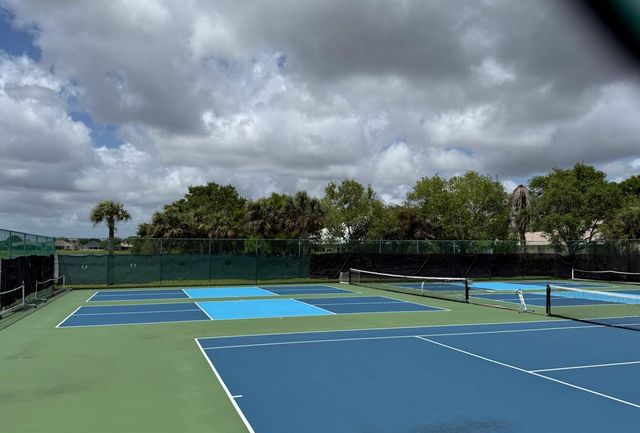 515 S Valencia Cir Circle SW, Vero Beach, FL 32968