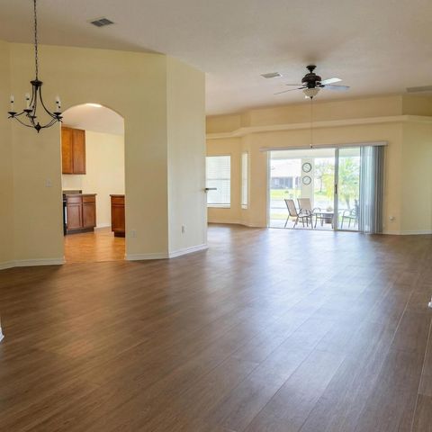515 S Valencia Cir Circle SW, Vero Beach, FL 32968