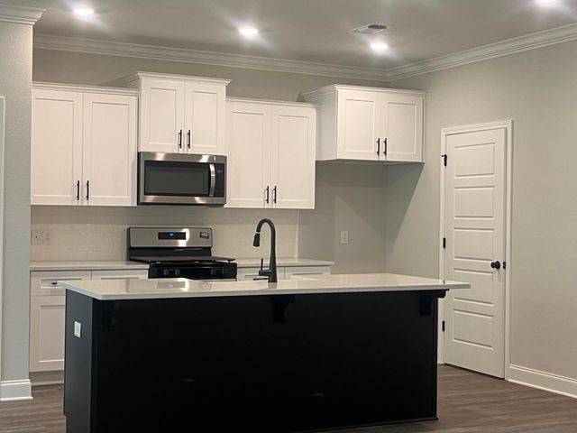 87 Castlewoods Way, Petal, MS 39465