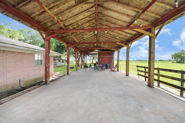 2990 Fm 1163 Rd, El Campo, TX 77437