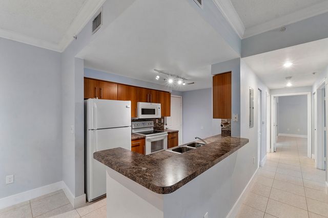5980 W Sample Road 104, Coral Springs, FL 33063