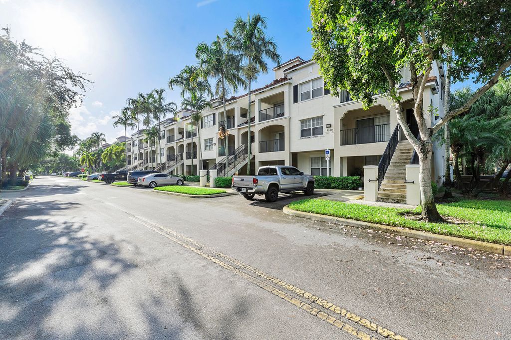 5980 W Sample Road 104, Coral Springs, FL 33063