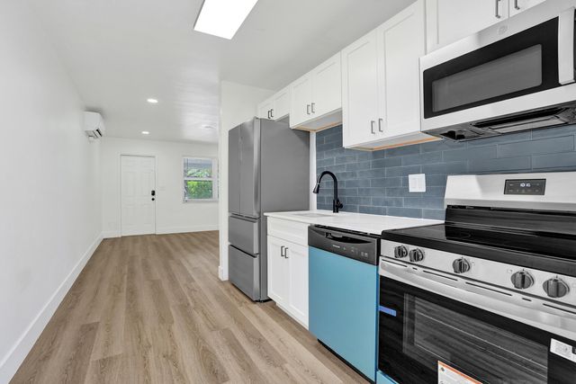 2020 NE 15th Street, Fort Lauderdale, FL 33304