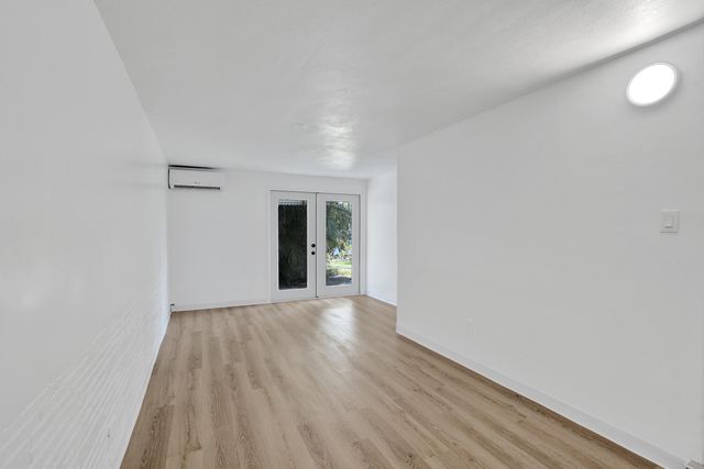 2020 NE 15th Street, Fort Lauderdale, FL 33304