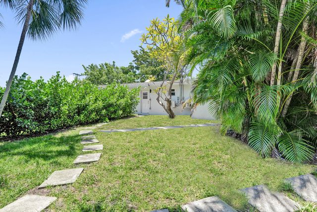 2020 NE 15th Street, Fort Lauderdale, FL 33304