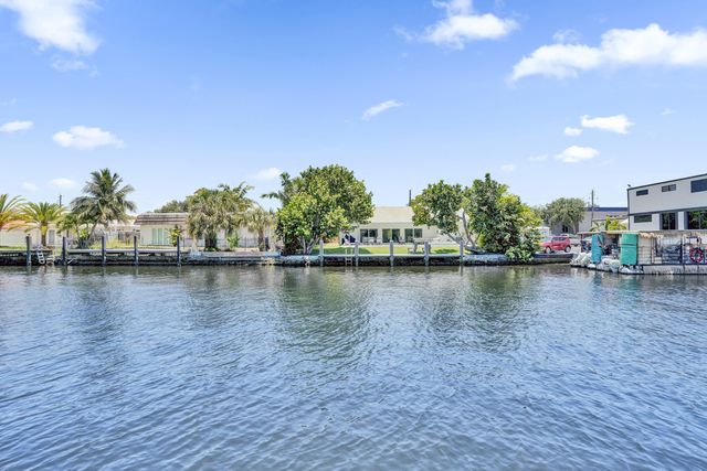 2020 NE 15th Street, Fort Lauderdale, FL 33304