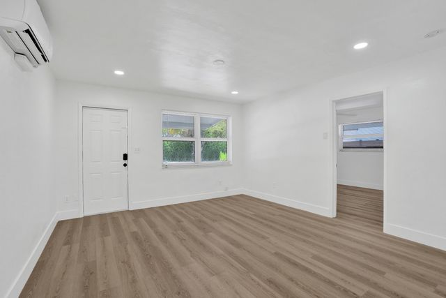 2020 NE 15th Street, Fort Lauderdale, FL 33304
