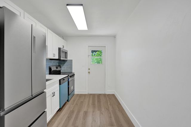 2020 NE 15th Street, Fort Lauderdale, FL 33304