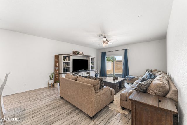 5645 W Avenue J15, Lancaster, CA 93536