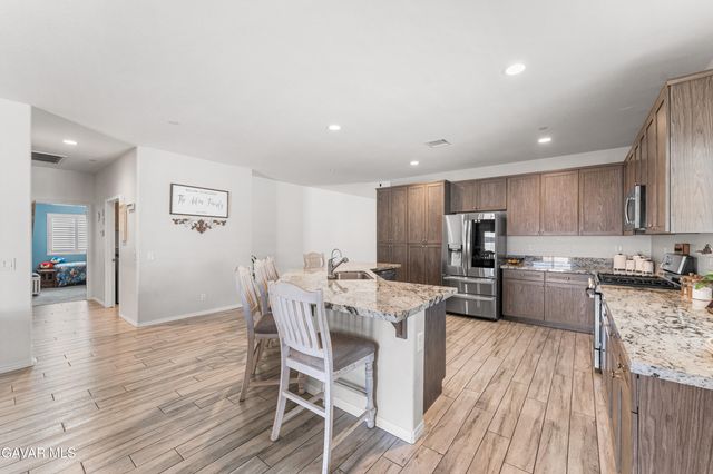 5645 W Avenue J15, Lancaster, CA 93536