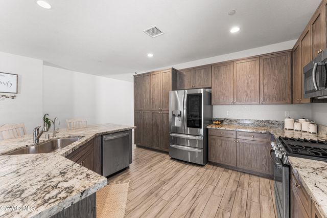 5645 W Avenue J15, Lancaster, CA 93536