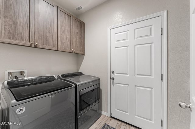 5645 W Avenue J15, Lancaster, CA 93536